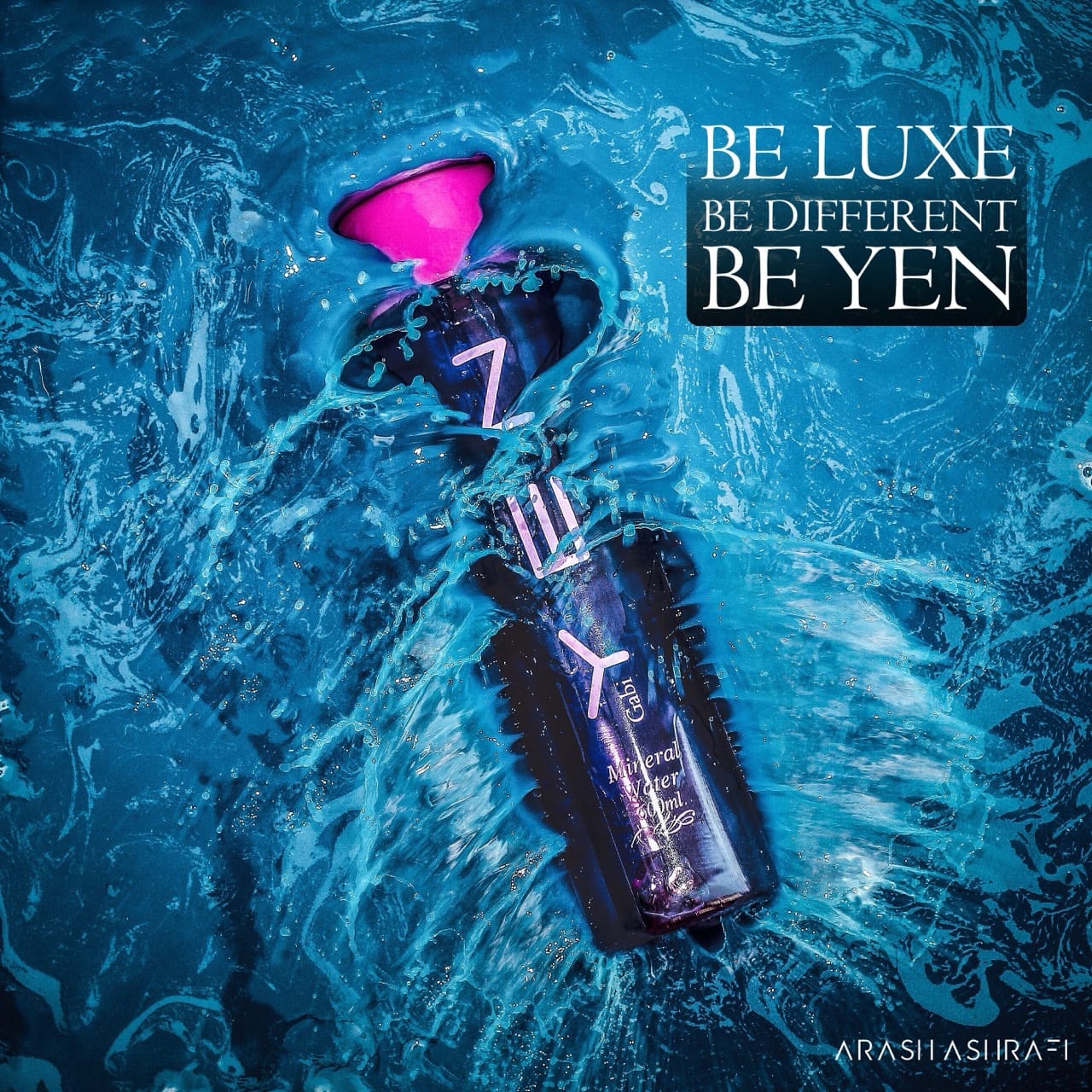 Yen 600ml mineral water bottle in water